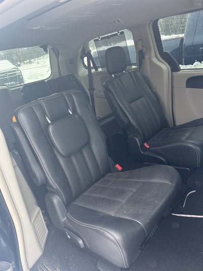 2013 Chrysler Town & Country Touring-L