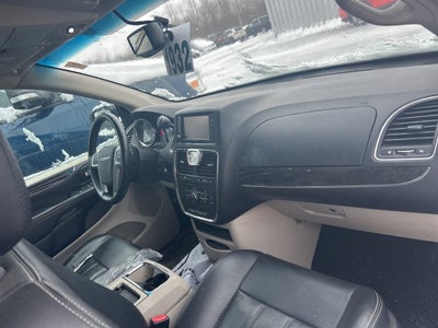 2013 Chrysler Town & Country Touring-L