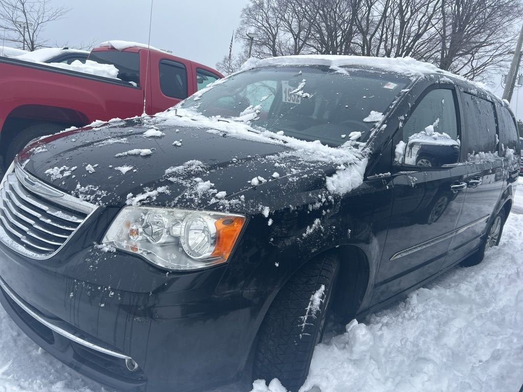 2013 Chrysler Town & Country Touring-L
