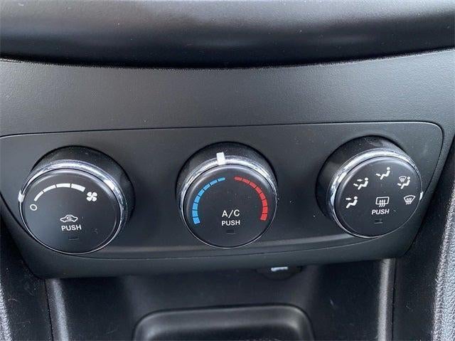 2012 Dodge Avenger SE