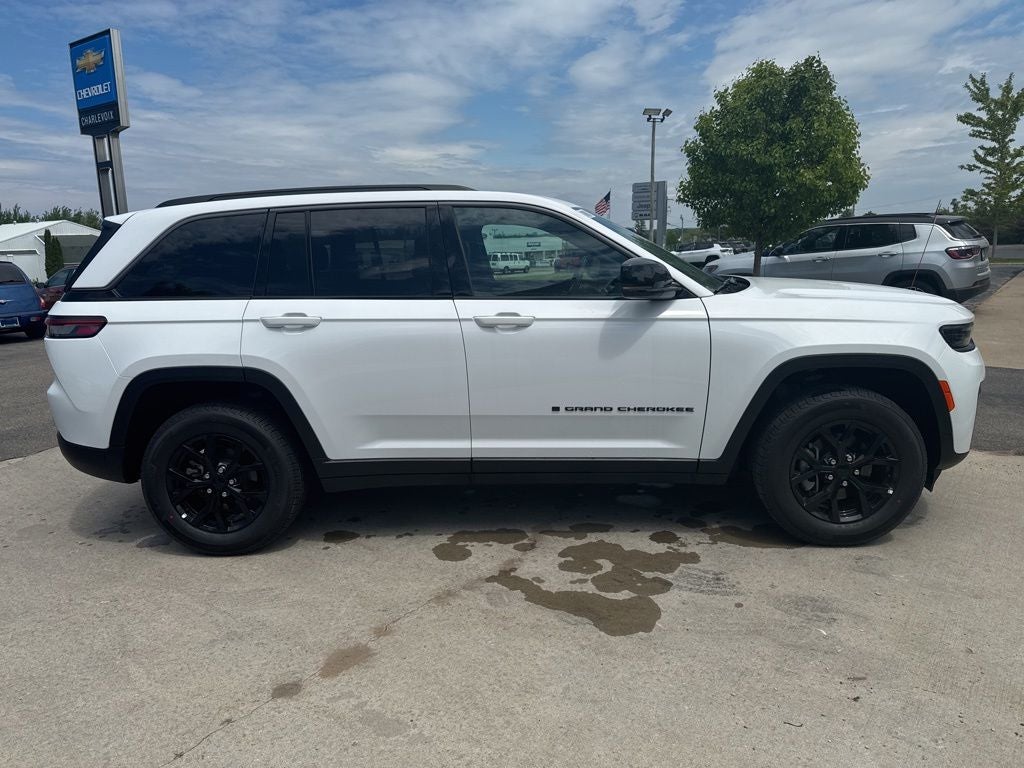 2026 Jeep Grand Cherokee GRAND CHEROKEE LAREDO ALTITUDE 4X4