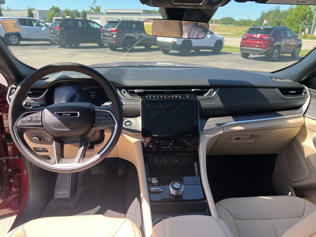 2025 Jeep Grand Cherokee GRAND CHEROKEE LIMITED 4X4