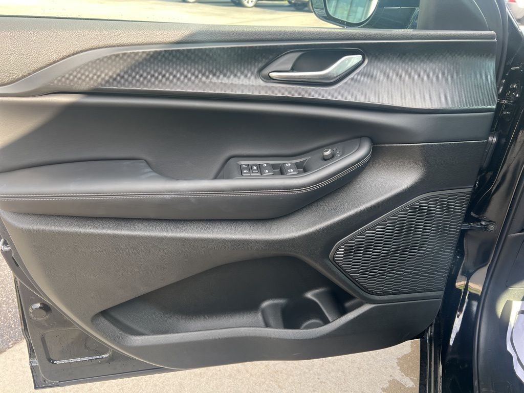 2025 Jeep Grand Cherokee GRAND CHEROKEE L ALTITUDE 4X4