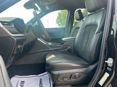 2025 Jeep Grand Cherokee GRAND CHEROKEE L ALTITUDE 4X4