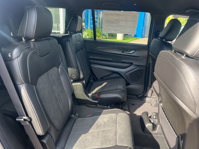 2025 Jeep Grand Cherokee GRAND CHEROKEE L ALTITUDE 4X4