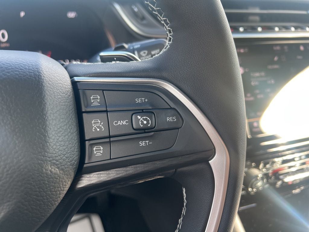 2025 Jeep Grand Cherokee GRAND CHEROKEE L ALTITUDE 4X4