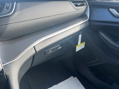 2025 Jeep Grand Cherokee GRAND CHEROKEE L ALTITUDE 4X4