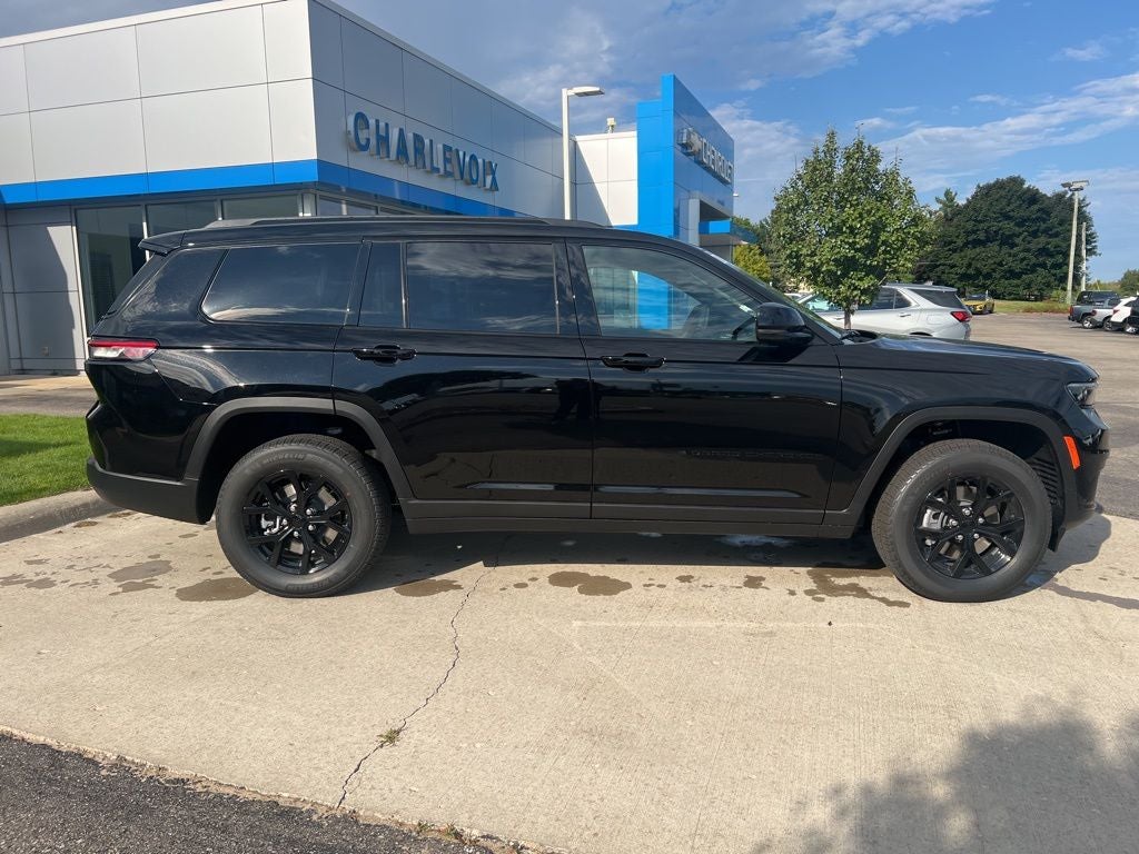 2025 Jeep Grand Cherokee GRAND CHEROKEE L ALTITUDE 4X4