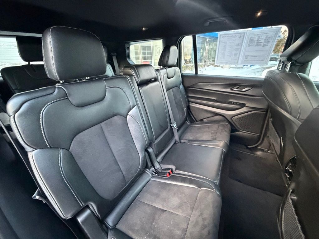 2024 Jeep Grand Cherokee L Altitude 4x4