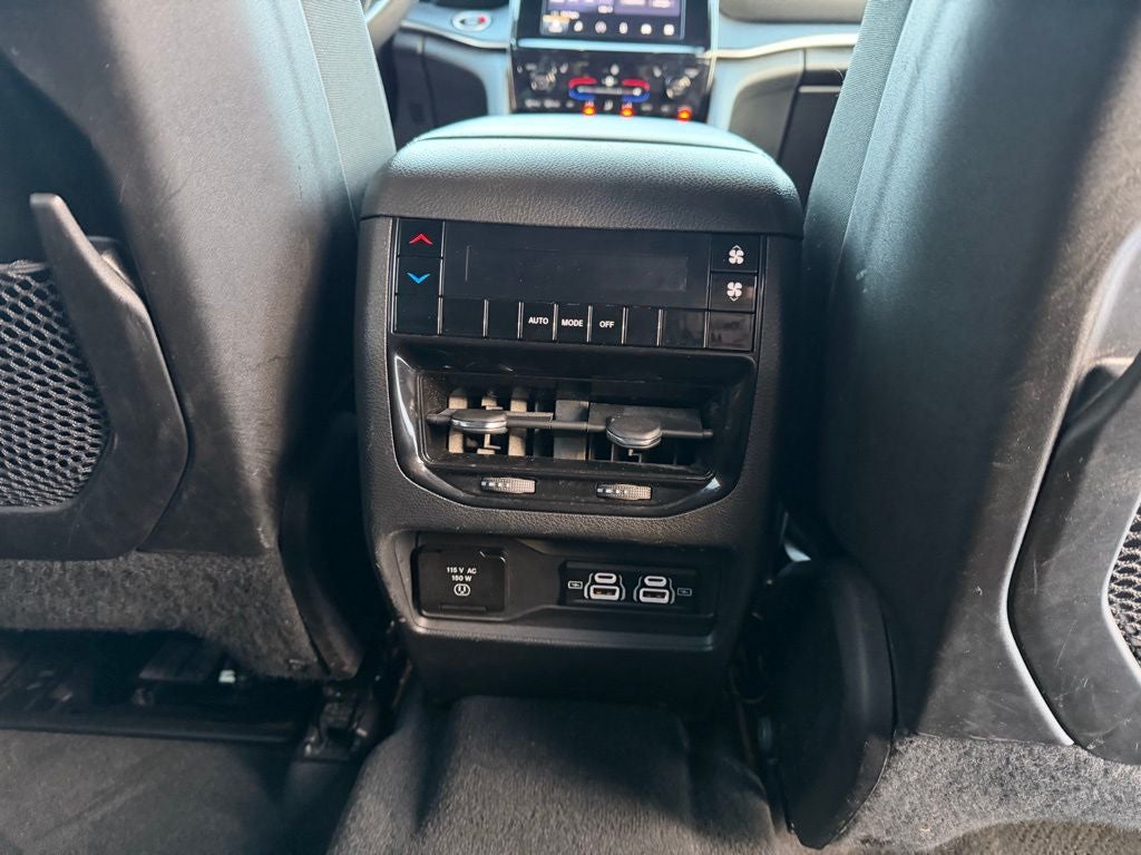 2024 Jeep Grand Cherokee L Altitude 4x4