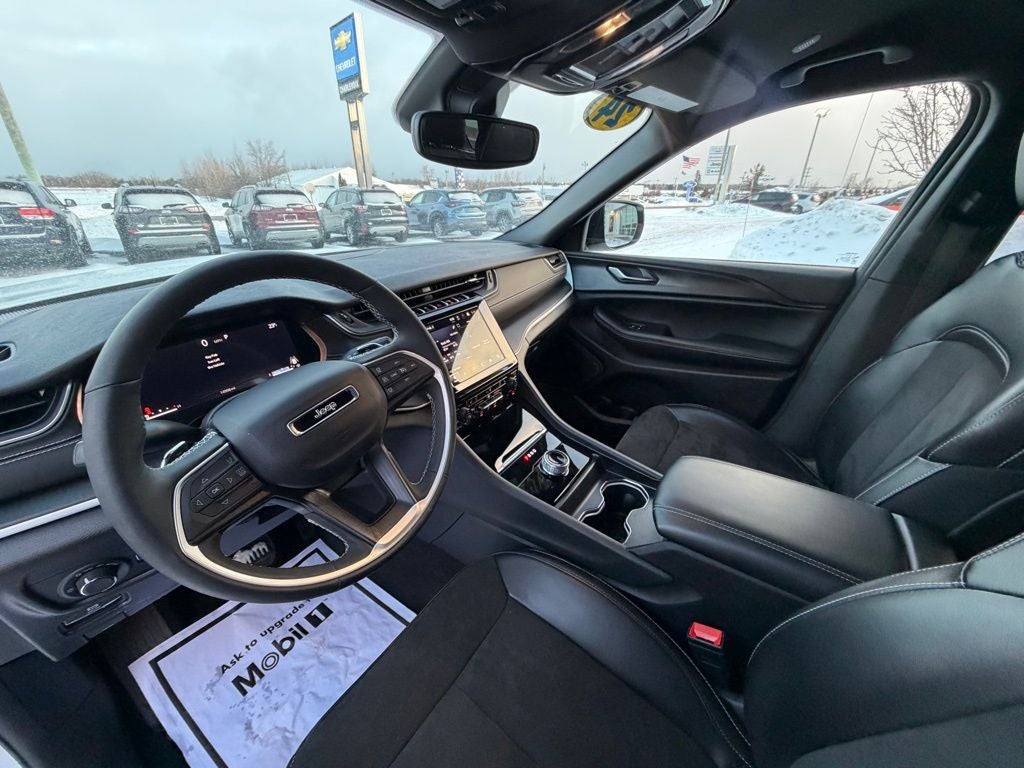 2024 Jeep Grand Cherokee L Altitude 4x4