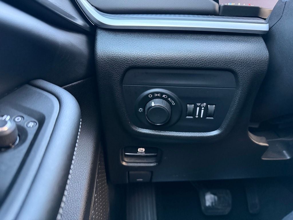 2024 Jeep Grand Cherokee L Altitude 4x4