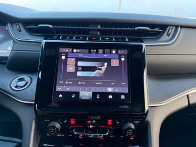 2024 Jeep Grand Cherokee L Altitude 4x4