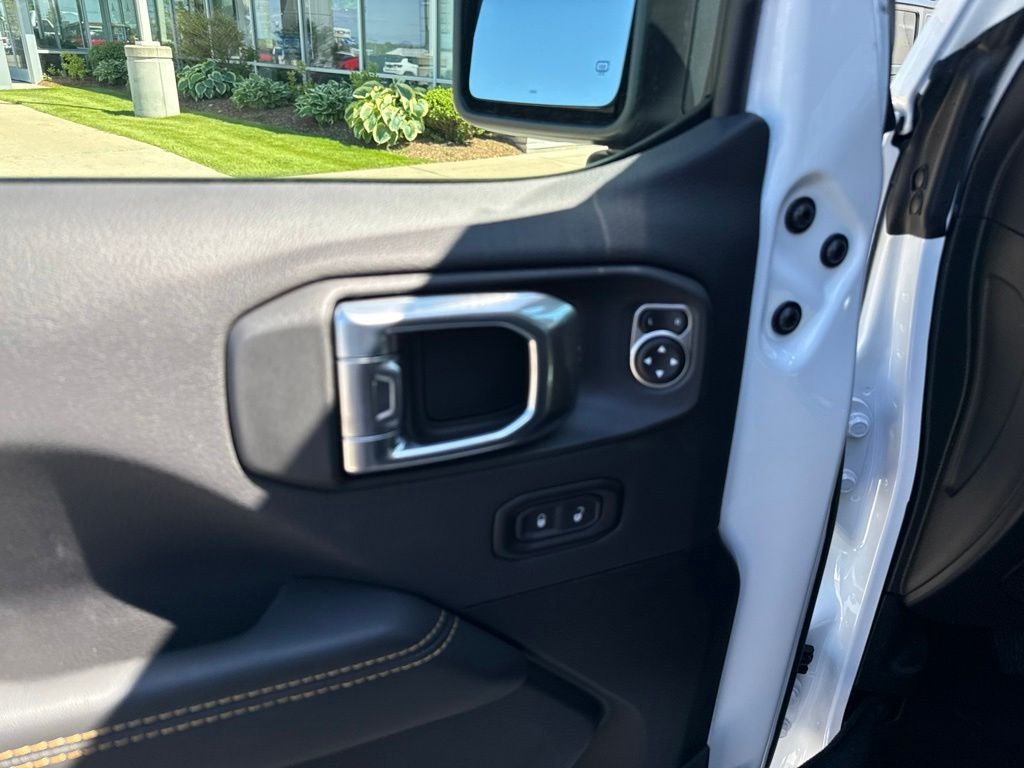 2026 Jeep Gladiator GLADIATOR SAHARA 4X4