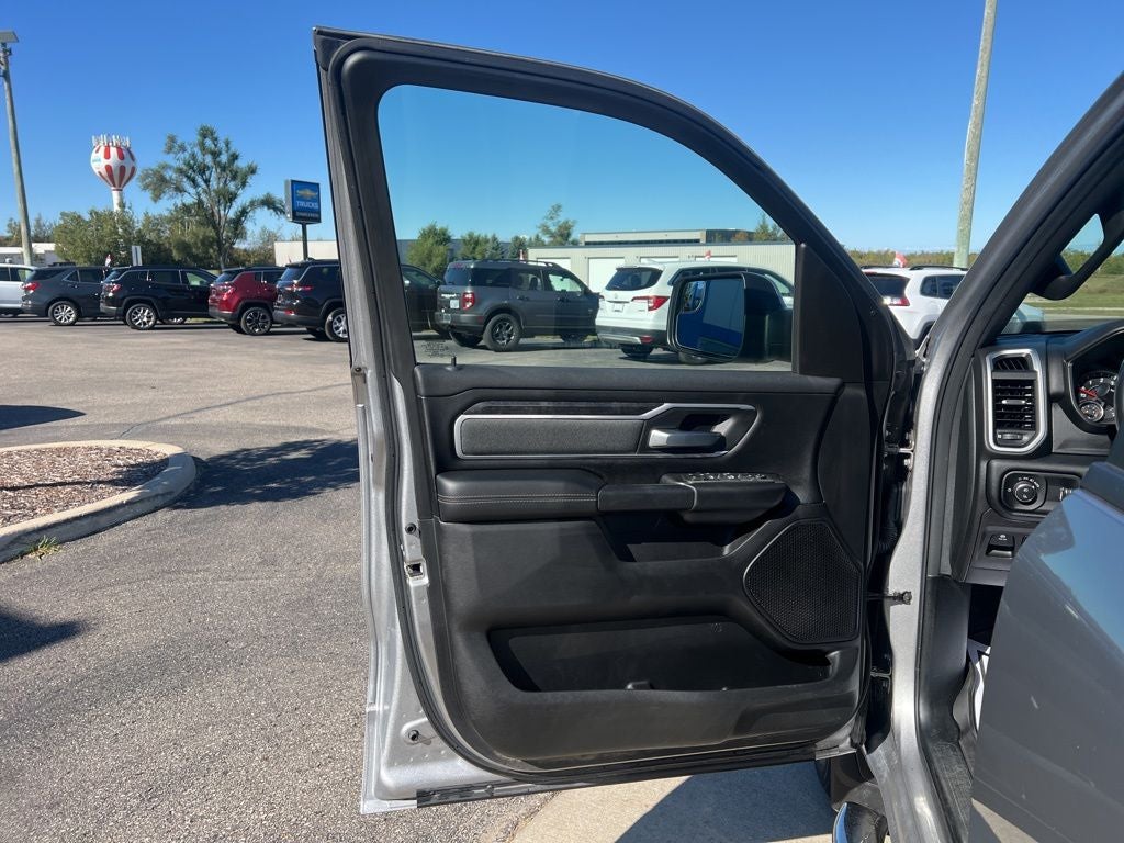 2021 RAM 1500 Big Horn Crew Cab 4x4 5'7' Box