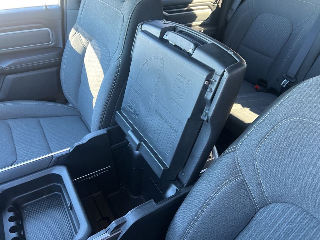 2021 RAM 1500 Big Horn Crew Cab 4x4 5'7' Box