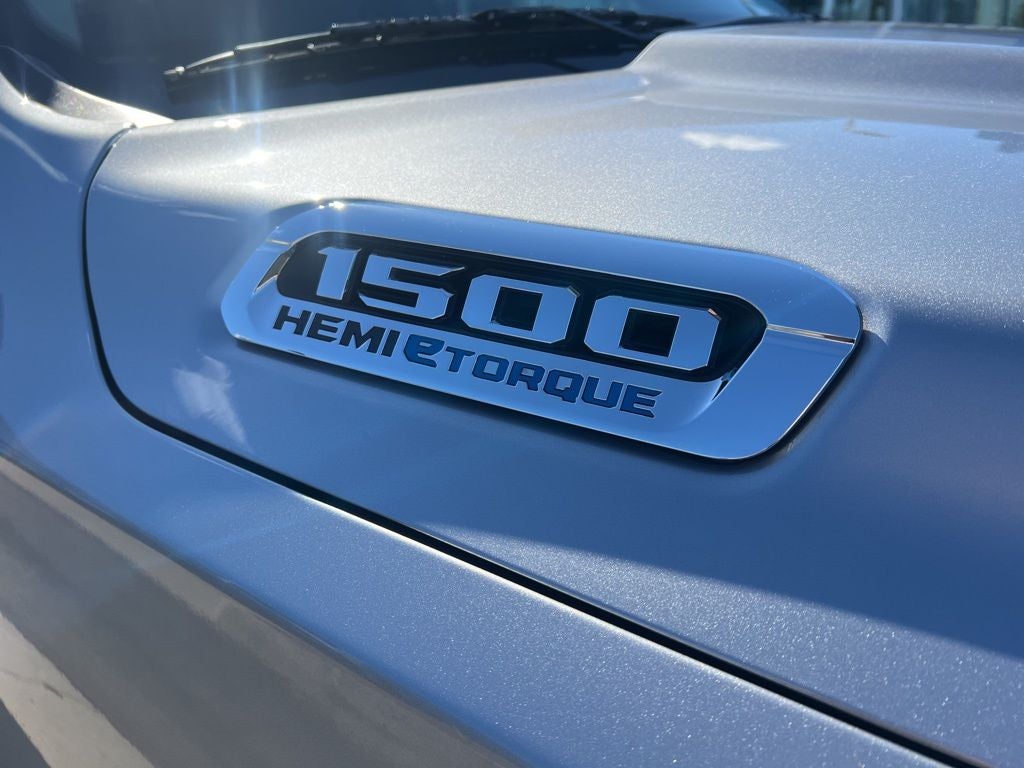 2021 RAM 1500 Big Horn Crew Cab 4x4 5'7' Box