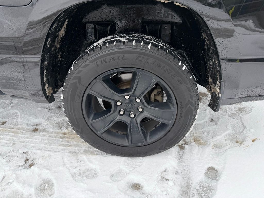 2022 RAM 1500 Big Horn Crew Cab 4x4 5'7' Box