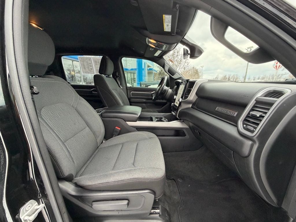 2022 RAM 1500 Big Horn Crew Cab 4x4 5'7' Box