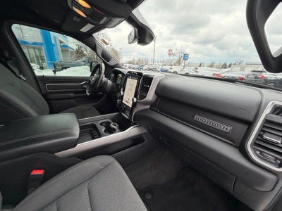 2022 RAM 1500 Big Horn Crew Cab 4x4 5'7' Box