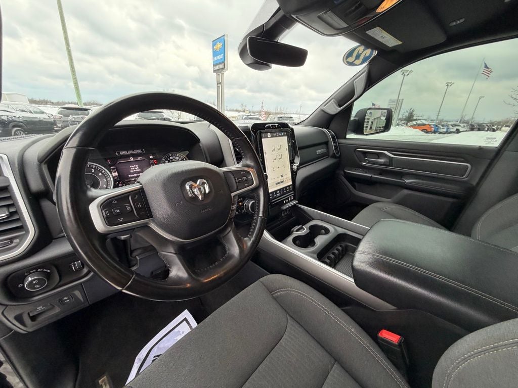 2022 RAM 1500 Big Horn Crew Cab 4x4 5'7' Box