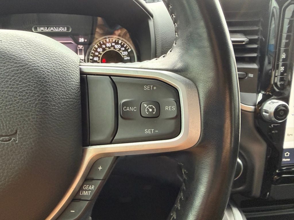 2022 RAM 1500 Big Horn Crew Cab 4x4 5'7' Box