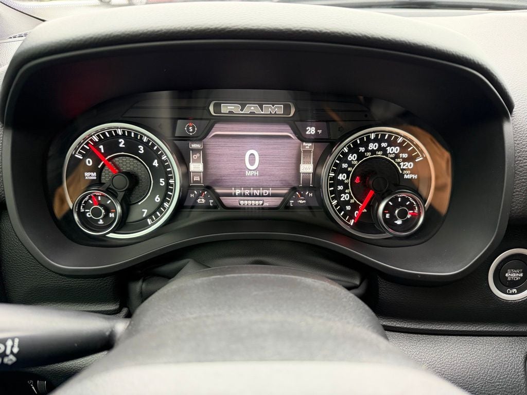 2022 RAM 1500 Big Horn Crew Cab 4x4 5'7' Box