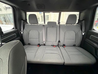 2022 RAM 1500 Big Horn Crew Cab 4x4 5'7' Box