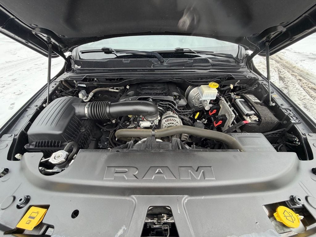 2022 RAM 1500 Big Horn Crew Cab 4x4 5'7' Box