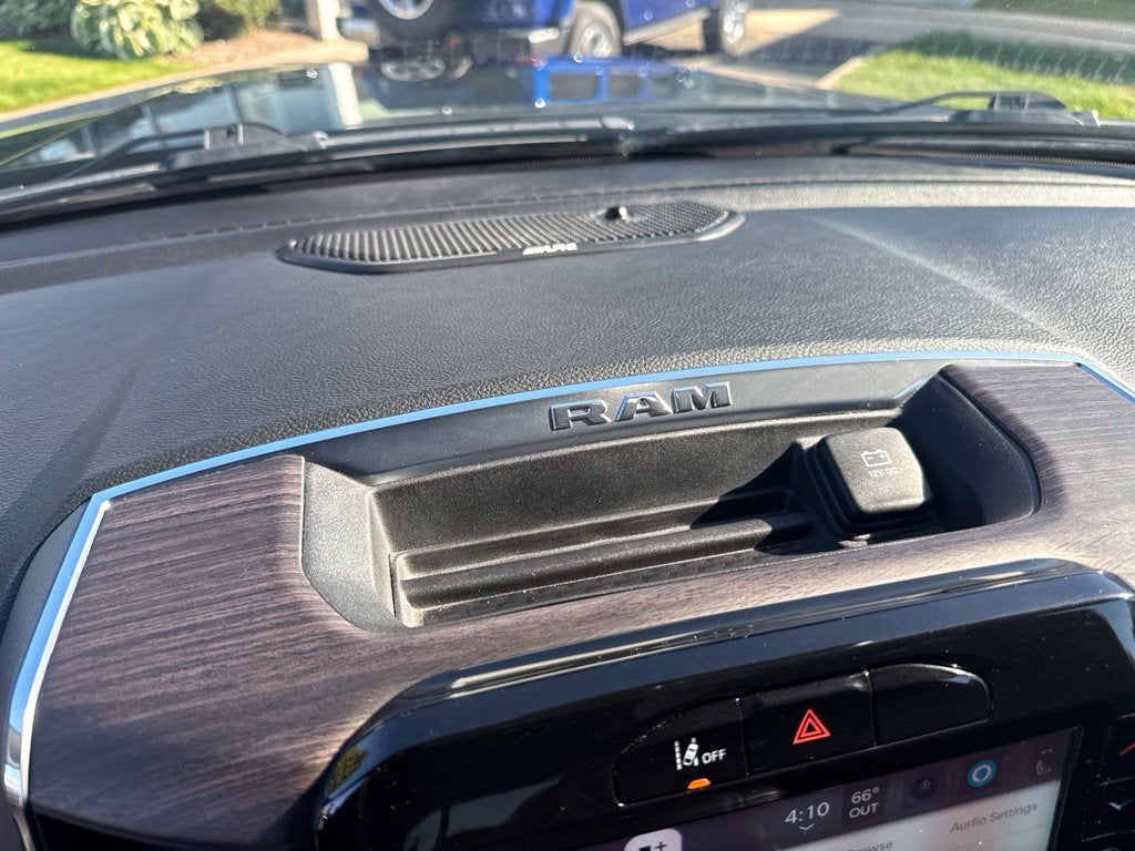 2025 RAM 1500 Laramie Crew Cab 4x4 5'7' Box