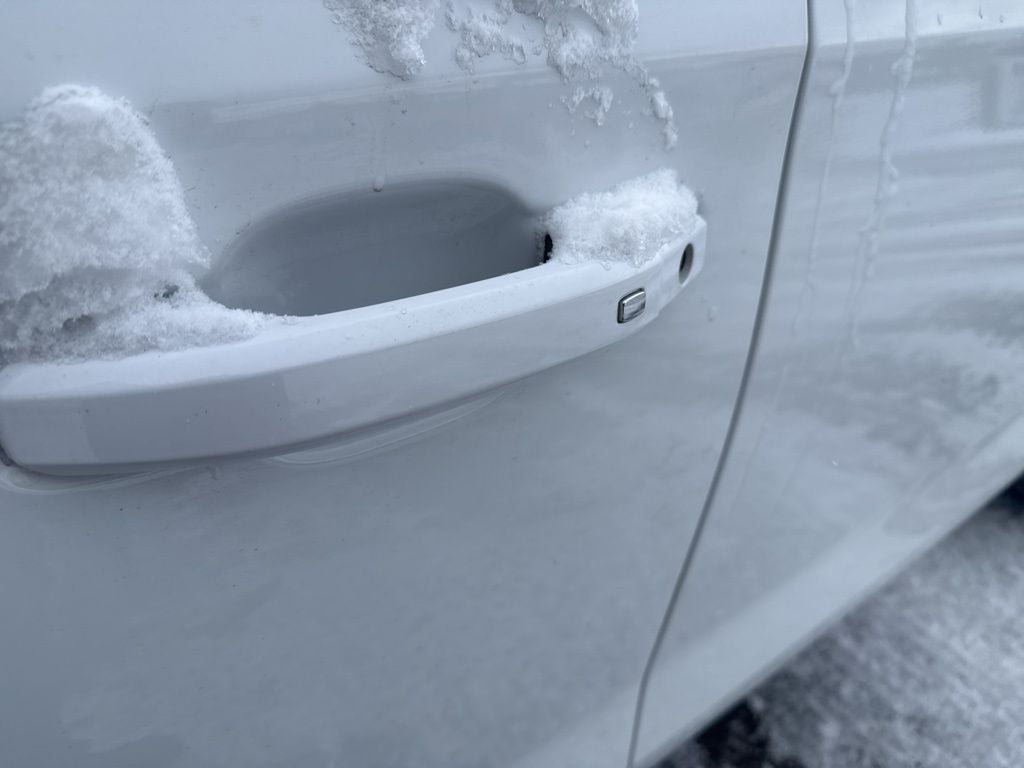 2022 Chevrolet Silverado 1500 4WD Crew Cab Short Bed LT with 2FL