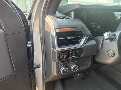 2025 GMC Yukon XL 4WD Denali