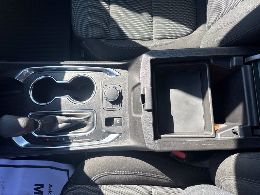 2023 Chevrolet Traverse AWD LT Cloth
