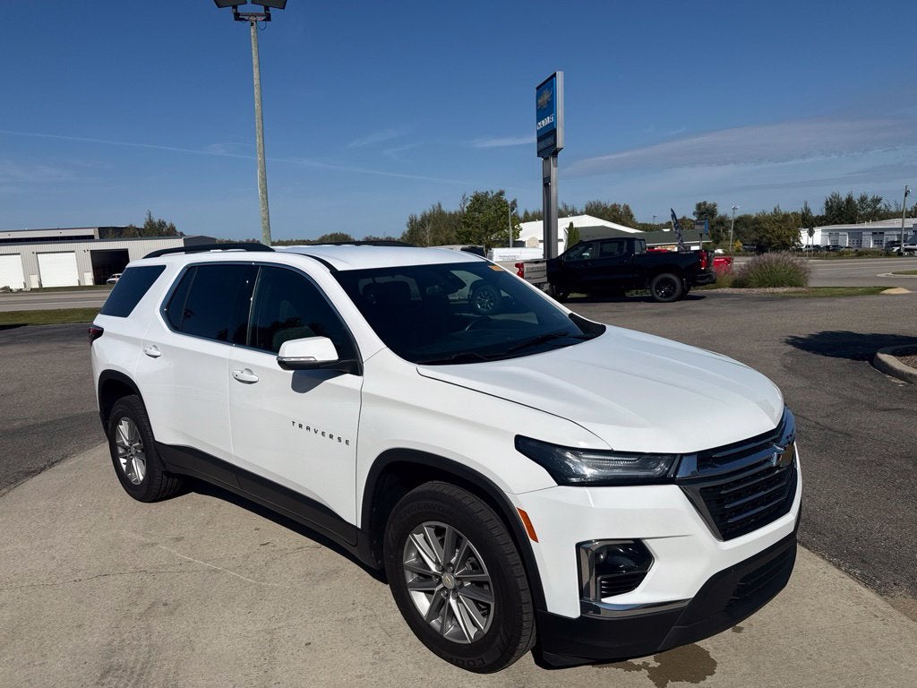 2023 Chevrolet Traverse AWD LT Cloth