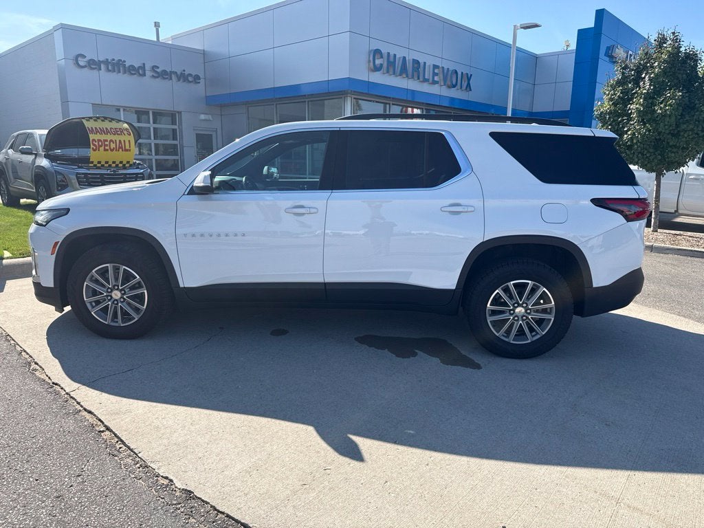 2023 Chevrolet Traverse AWD LT Cloth