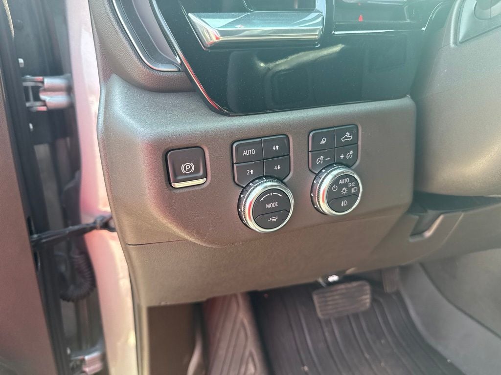 2025 GMC Sierra 2500HD 4WD Crew Cab Standard Bed SLT