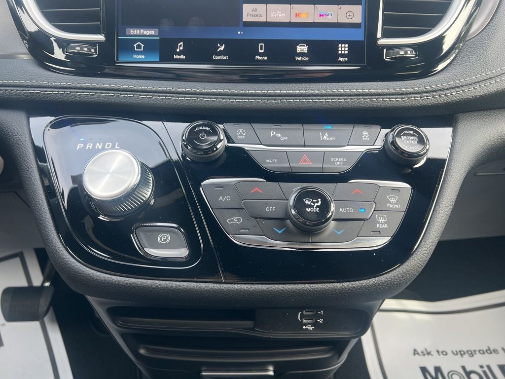 2026 Chrysler Pacifica PACIFICA SELECT AWD