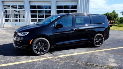 2024 Chrysler Pacifica PACIFICA TOURING L AWD