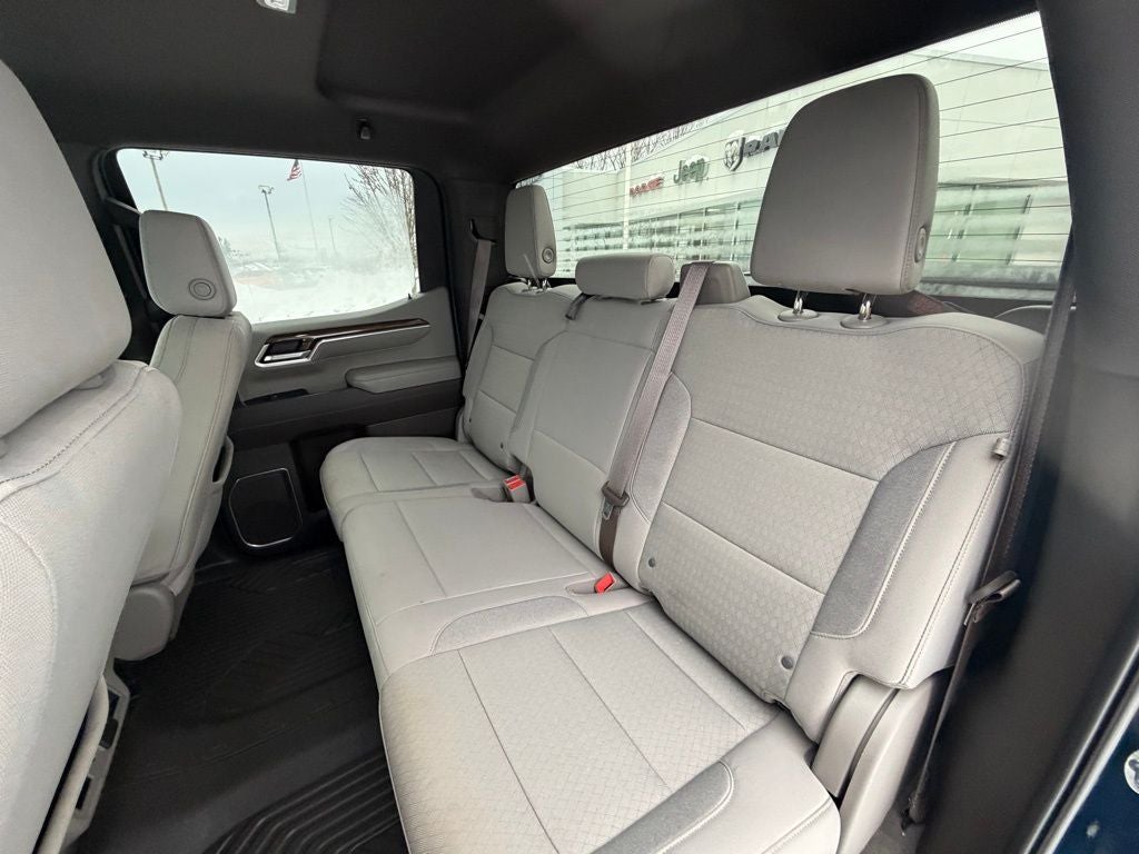 2022 Chevrolet Silverado 1500 4WD Crew Cab Short Bed RST