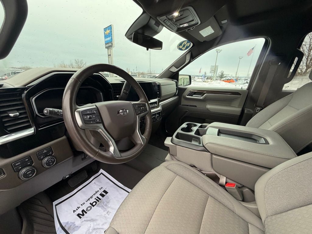 2022 Chevrolet Silverado 1500 4WD Crew Cab Short Bed RST