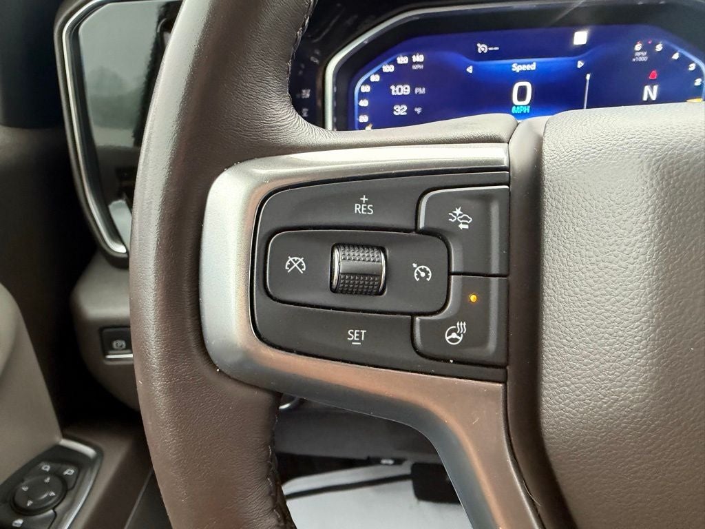 2022 Chevrolet Silverado 1500 4WD Crew Cab Short Bed RST