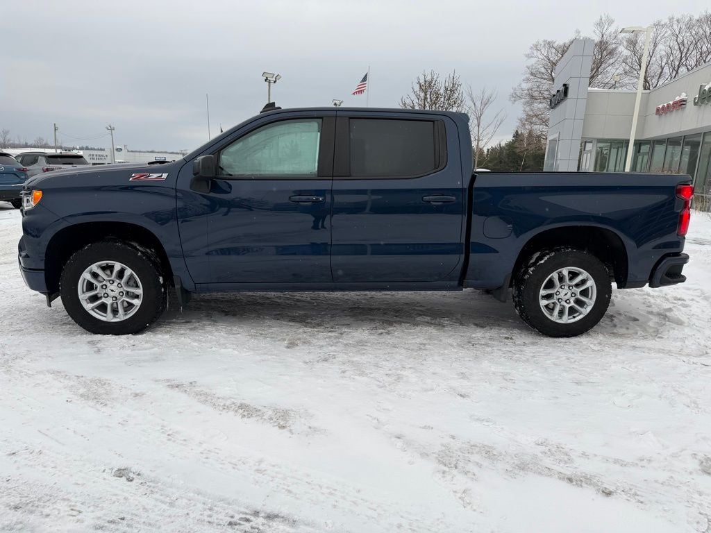 2022 Chevrolet Silverado 1500 4WD Crew Cab Short Bed RST