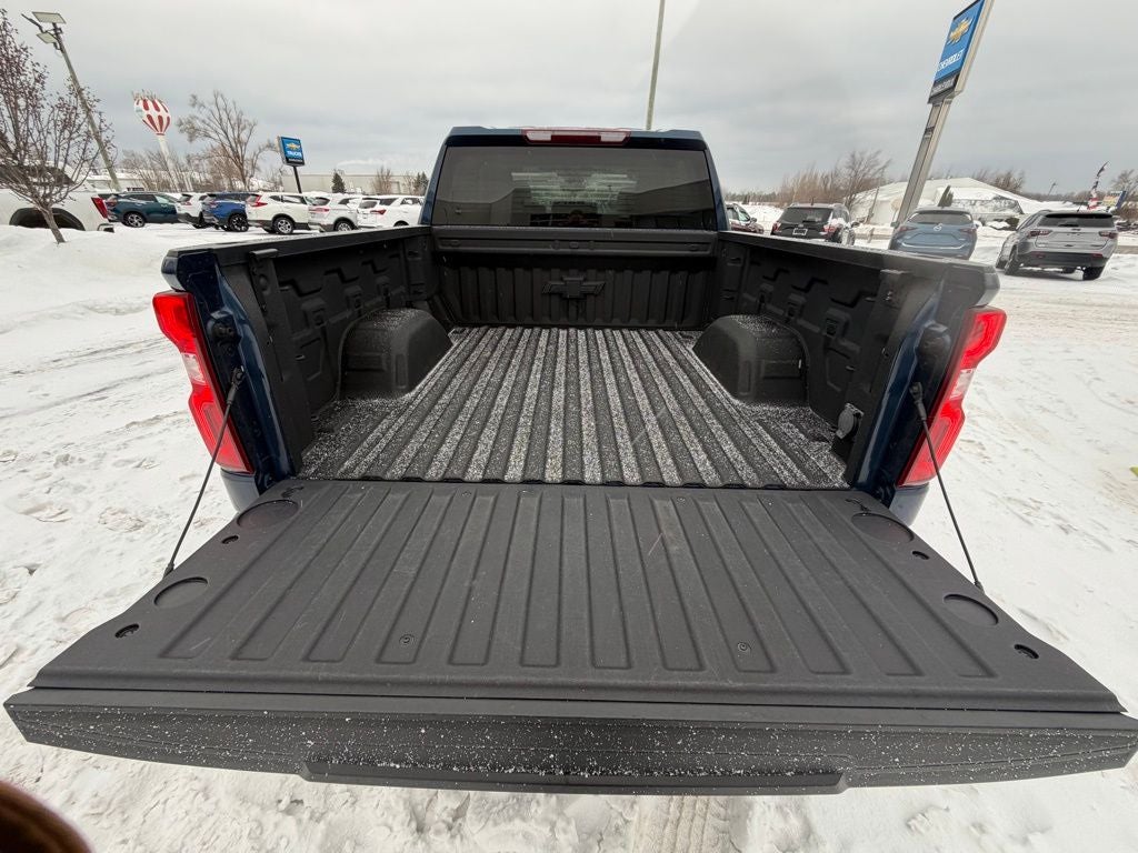 2022 Chevrolet Silverado 1500 4WD Crew Cab Short Bed RST