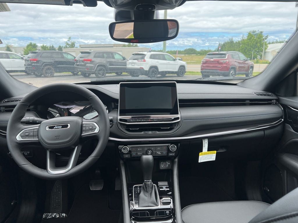 2025 Jeep Compass COMPASS LIMITED 4X4