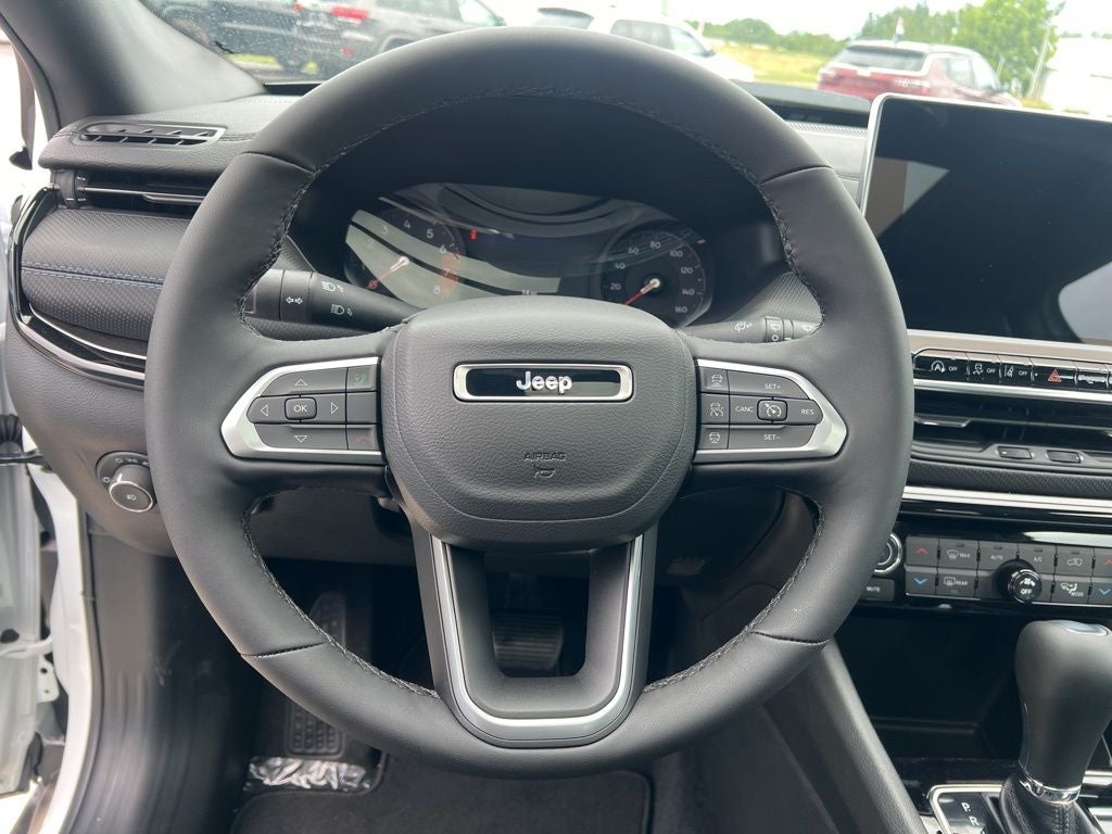 2025 Jeep Compass COMPASS LIMITED 4X4