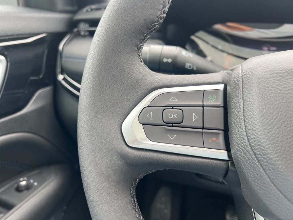 2025 Jeep Compass COMPASS LIMITED 4X4