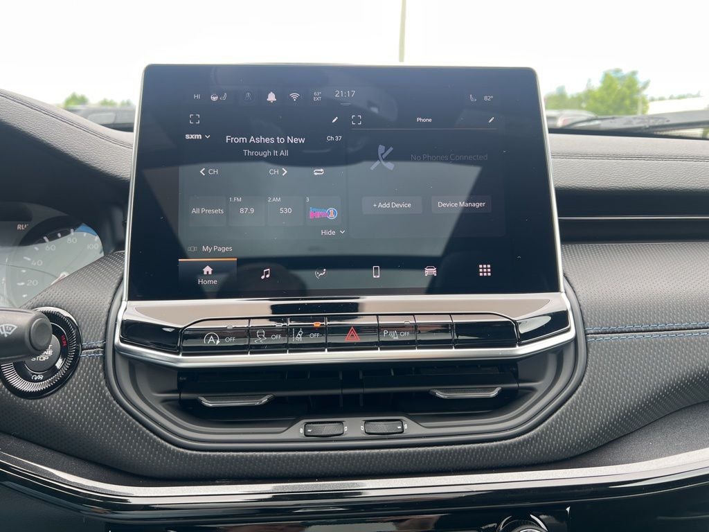 2025 Jeep Compass COMPASS LIMITED 4X4