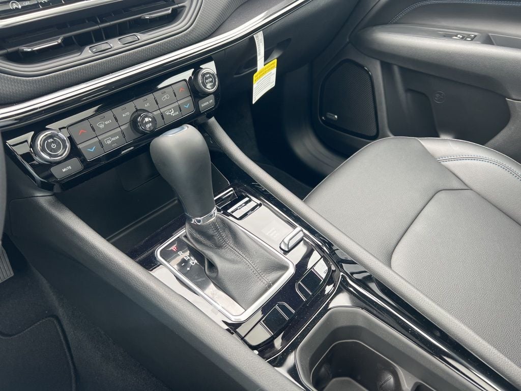 2025 Jeep Compass COMPASS LIMITED 4X4