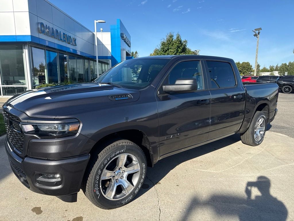 2026 RAM Ram 1500 RAM 1500 EXPRESS CREW CAB 4X4 5'7' BOX