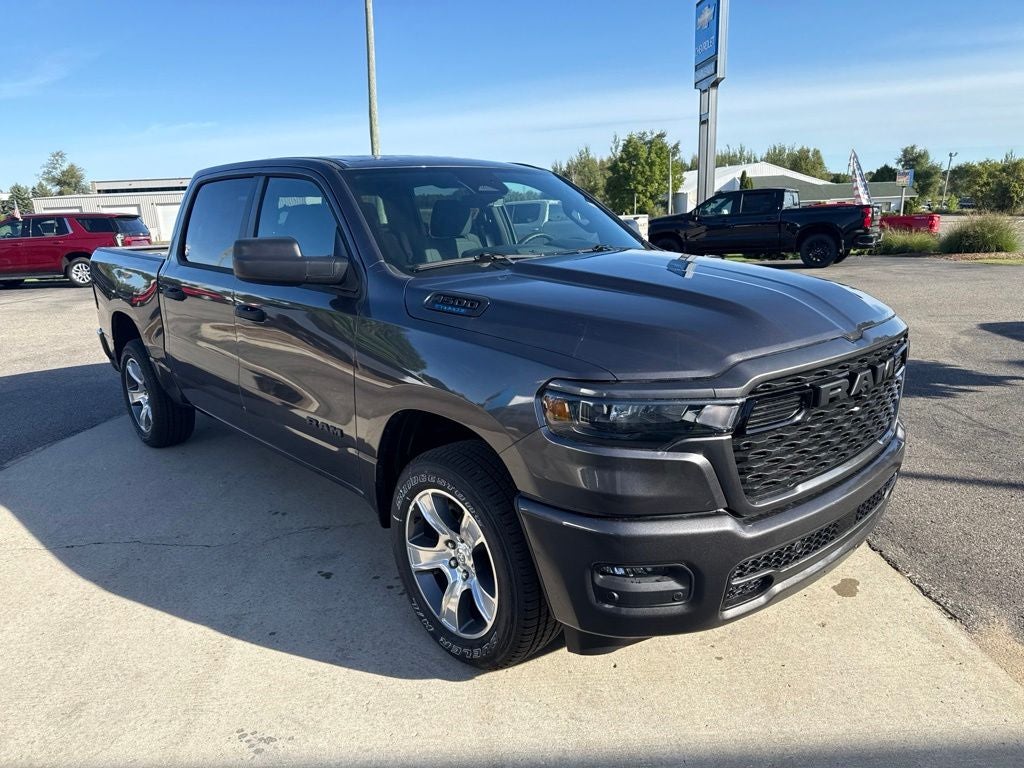 2026 RAM Ram 1500 RAM 1500 EXPRESS CREW CAB 4X4 5'7' BOX